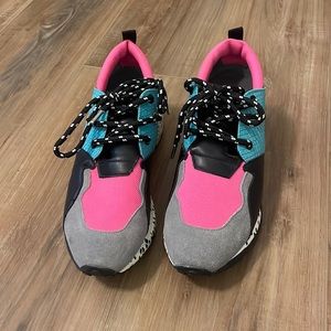 Steve Madden Sneakers